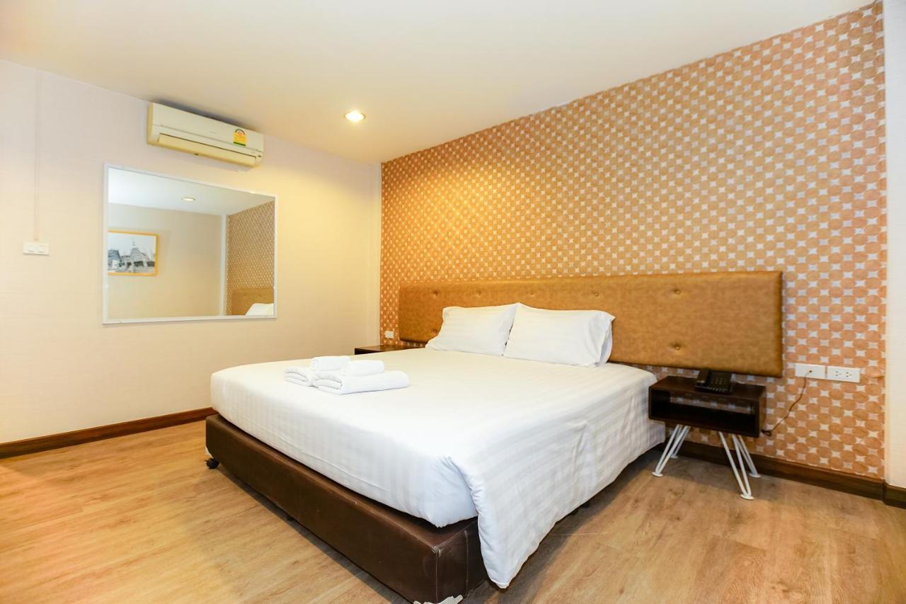 Parasol Inn Chiang Mai Old City Hotel Exteriör bild